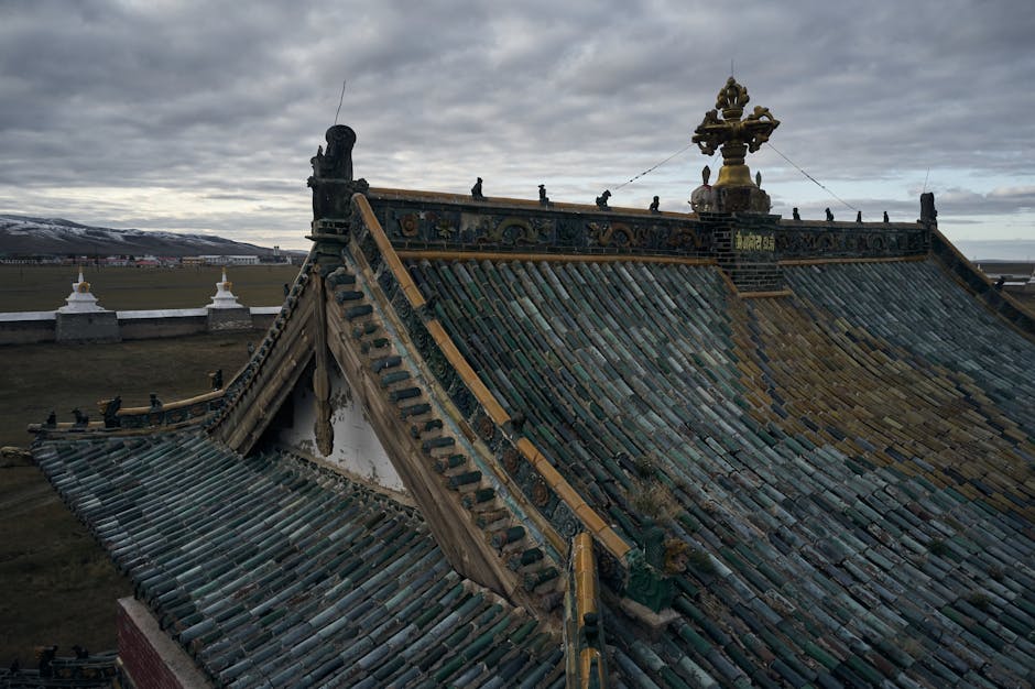 Ulaanbaatar Mongolia skyline yourtes — comprar una eSIM antes de tu viaje