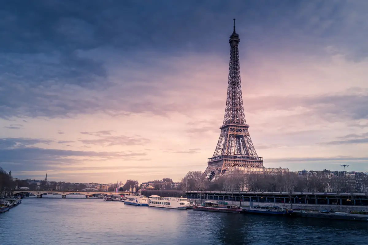 París — eSIM Francia 2026